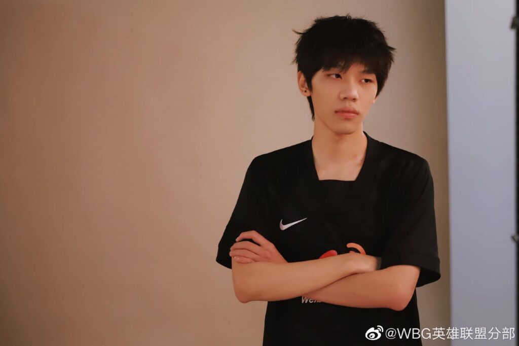 LMHT: TheShy leo rank với KDA 0/10, người hâm mộ đặt câu hỏi nghi vấn cho phong độ của tuyển thủ này