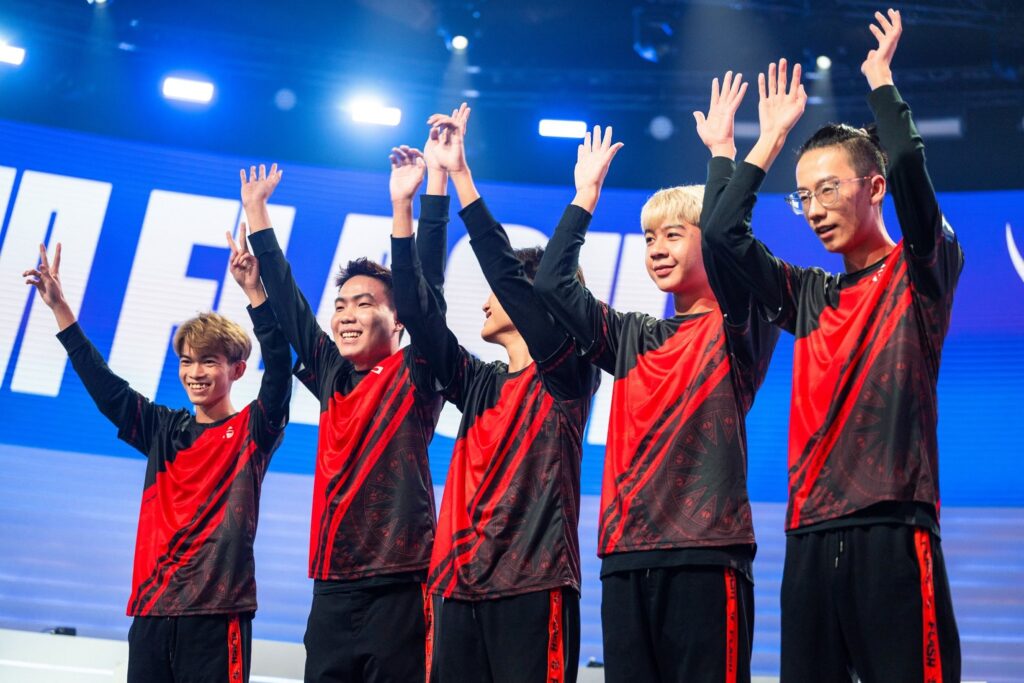 Tốc Chiến: Tiễn đại diện Trung Quốc về nước, Team Flash thẳng tiến Bán Kết ICONS 2022 Team Flash