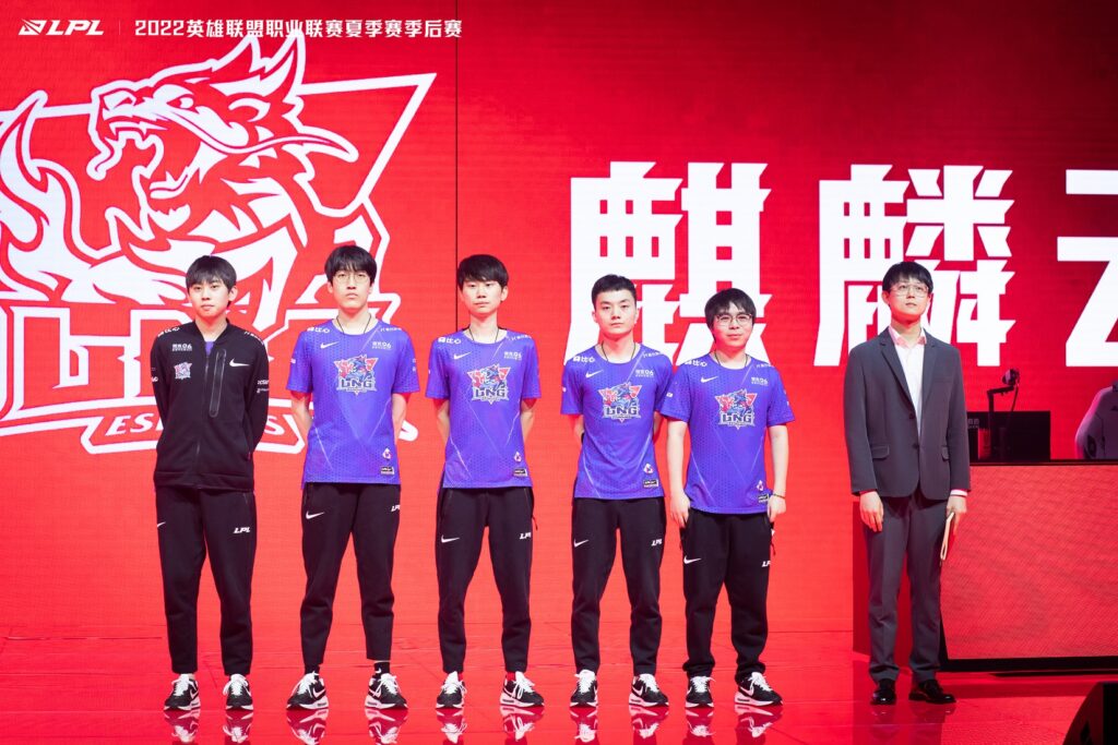 LMHT: 'Thầy Ba Hàng Hiệu' DoinB chính thức chia tay LNG Esports, thông báo tạm nghỉ 1 mùa giải