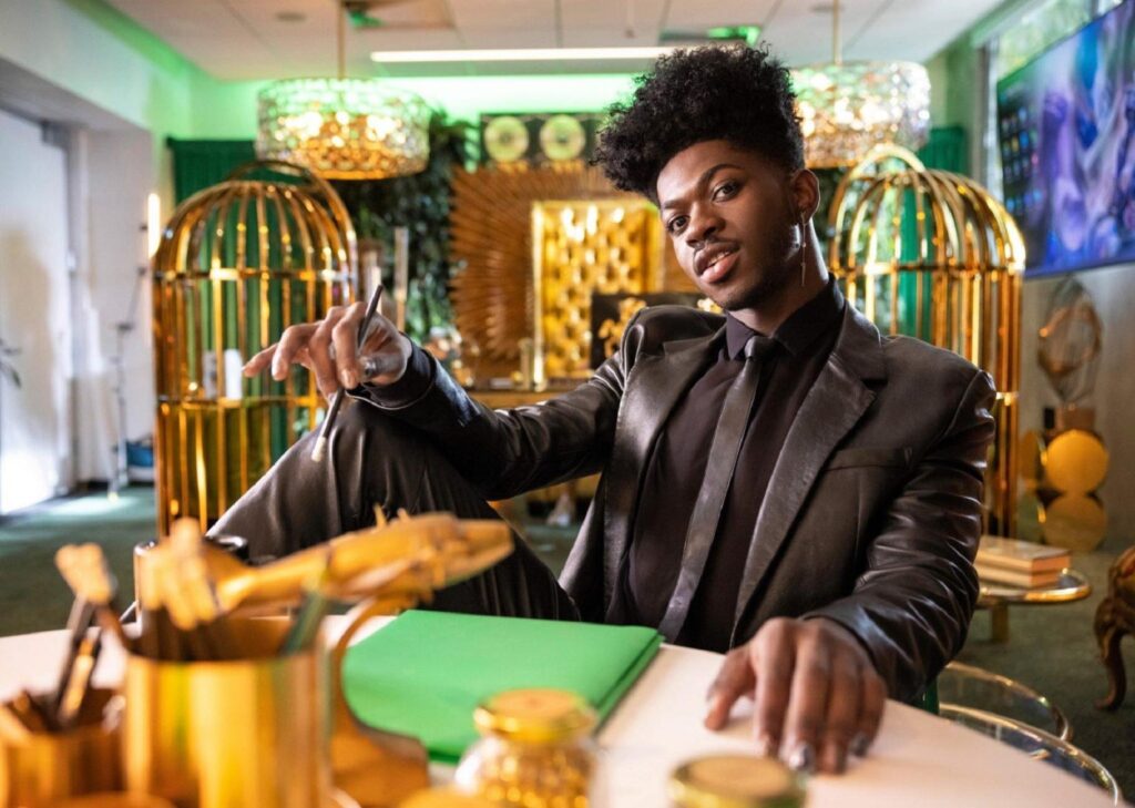 Chính thức: Lil Nas X biểu diễn ca khúc chủ đề CKTG 2022 và lồng tiếng cho tướng mới K'Sante Lil Nas X
