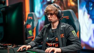 Fnatic Upset dương tính covid CKTG 2022