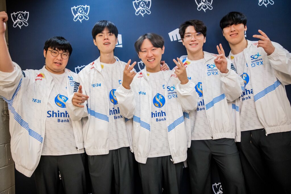 Chính Zeka cũng bất ngờ về giải thưởng tại LCK Awards: 'Mình nghĩ giải thưởng này sẽ thuộc về Zeus hoặc Keria...'