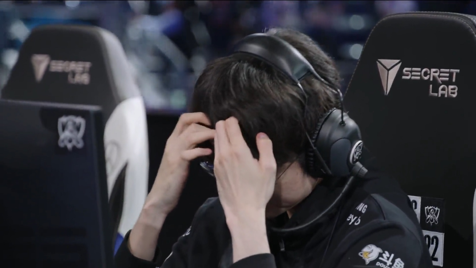 Faker leads T1 to Worlds 2022 finals on signature Ryze | ONE Esports