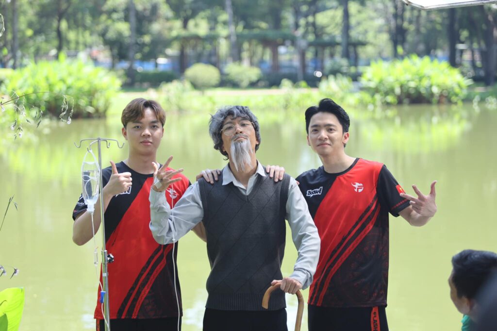 Liên Quân Mobile: Team Flash và bài toán HLV