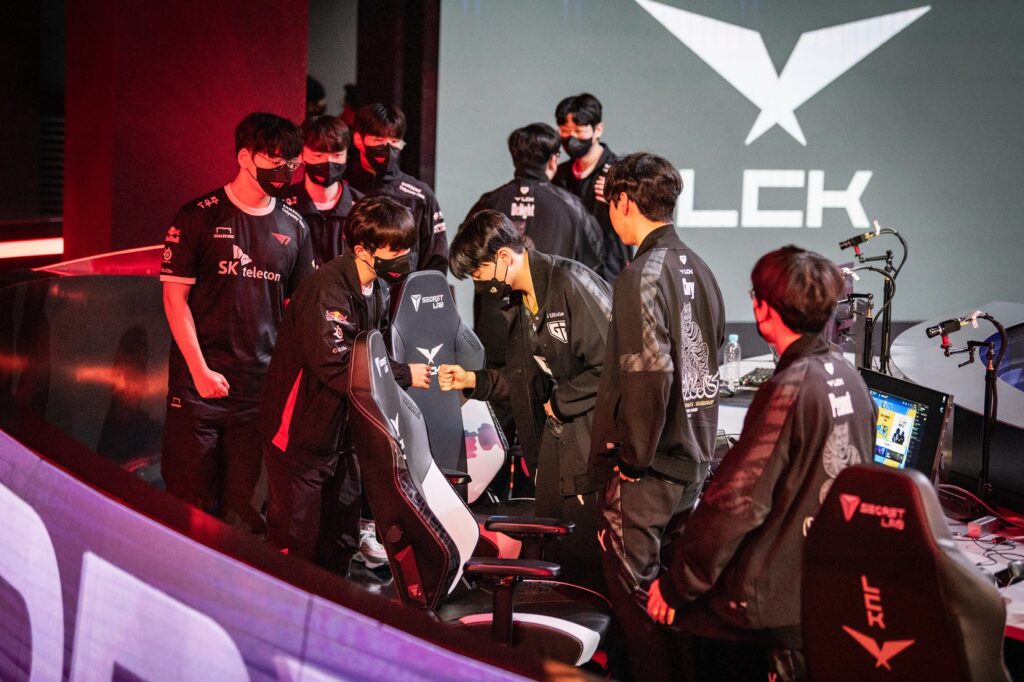 Nhận định Play-off LCK Mùa Xuân 2023: T1 và Gen.G - ai là thợ săn, ai là con mồi?