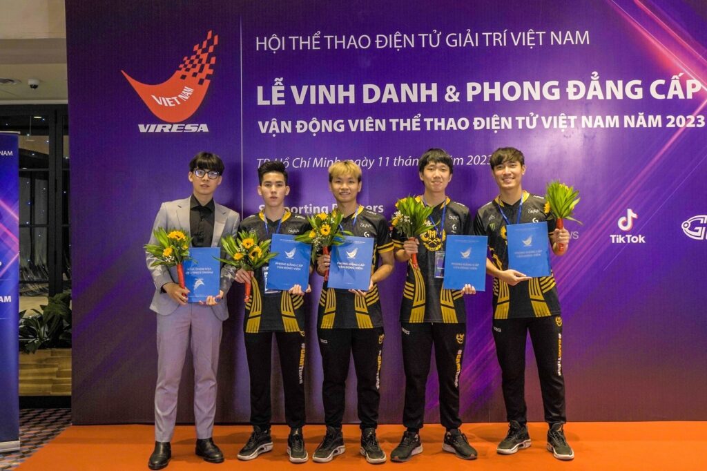 Độc quyền: Vì sao GAM cần tới 3 HLV và sự chuẩn bị của TK Nguyễn trước thời khắc lịch sử của LMHT Việt Nam LMHT GAM Esports