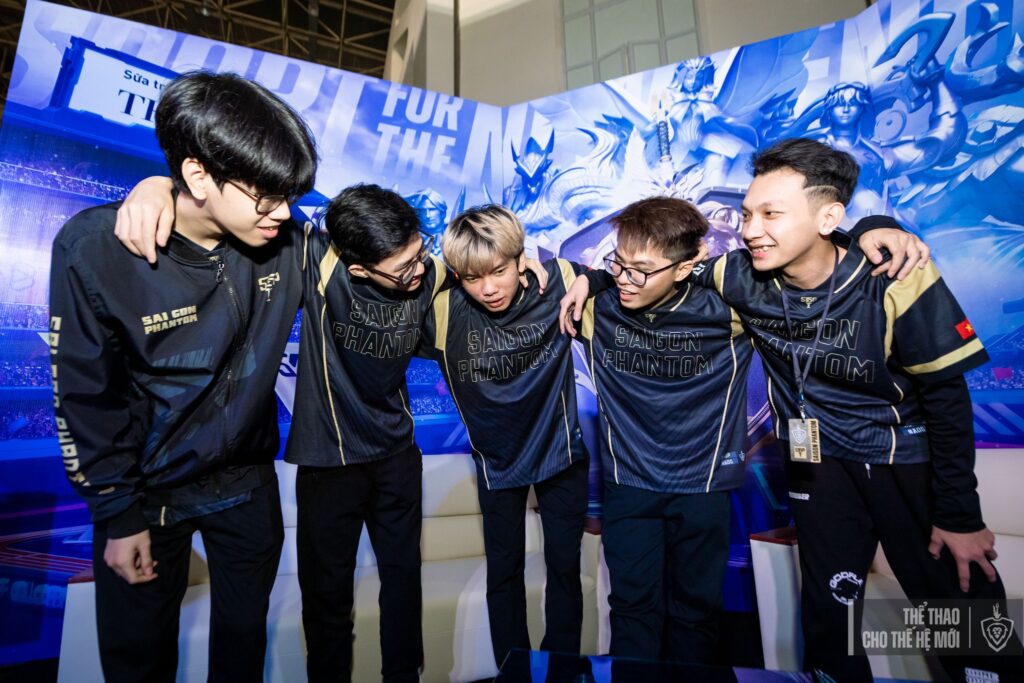 Playoff Saigon Phantom - HEAVY: Đại chiến nhà vua và kẻ thách thức ngôi vị