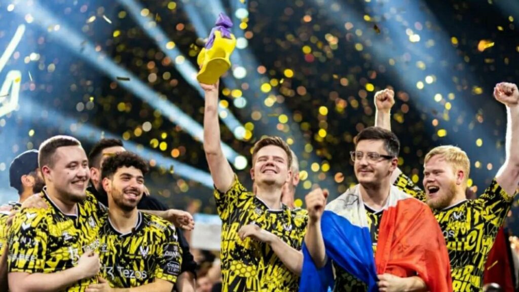 CS:GO: Tuyển thủ nhà Vitality phá vỡ kỷ lục tiền thưởng sau khi vô địch giải Major cuối cùng