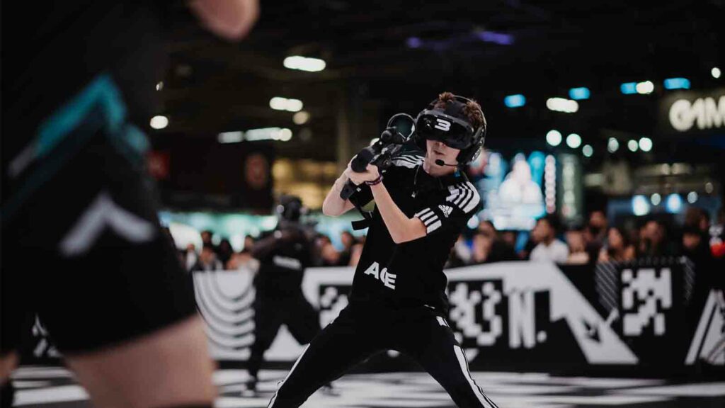 EVA là gì? Trải nghiệm cảm giác chơi FPS như Call Of Duty ngay trên sân ...