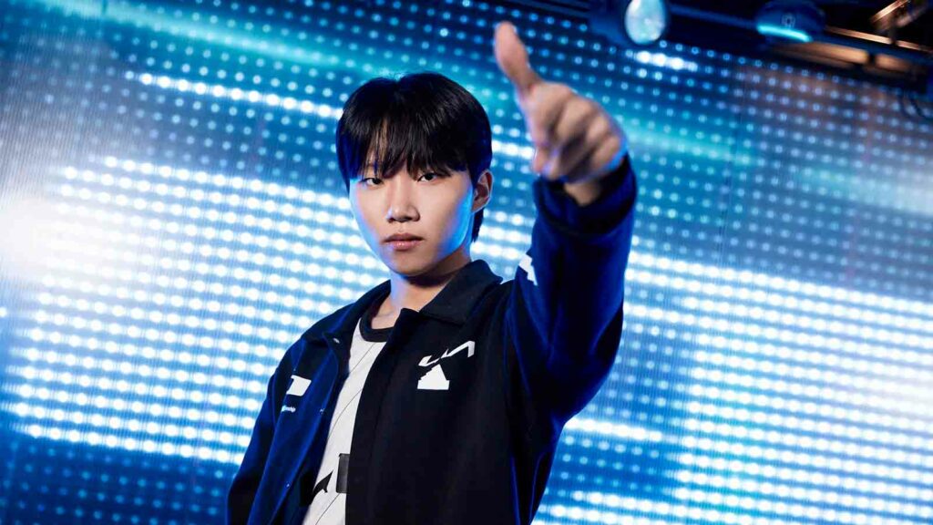Độc quyền: Canna trở thành tuyển thủ LMHT nhờ một người phụ nữ quan trọng  trong đời | ONE Esports Vietnam