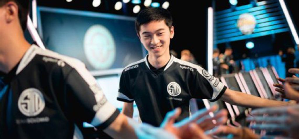 LMHT: Biofrost trở về ngôi nhà xưa, Smoothie sẽ gia nhập CLG ở chiều ngược  lại | ONE Esports Vietnam