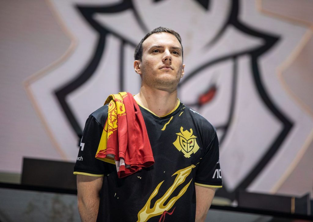 Perkz chán nản khi nói về tình cảnh hiện tại của Akali