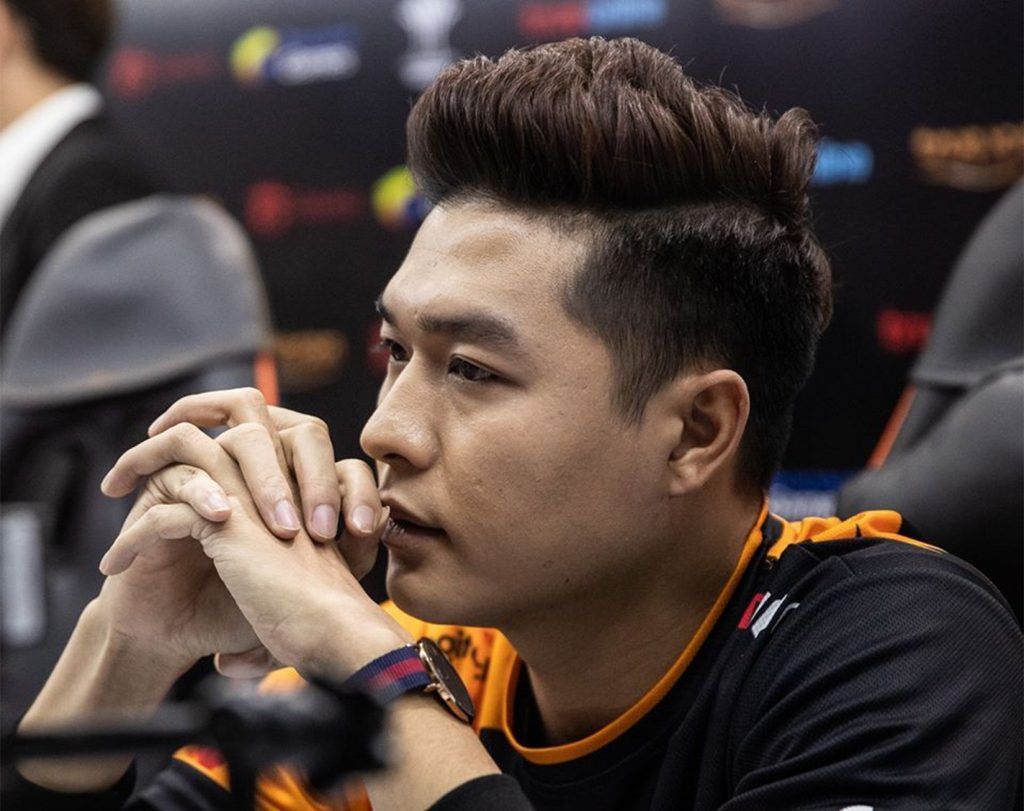 ĐTDV Mùa Xuân 2020: Team Flash 'oẳn tù tì' để chọn đội hình, Gấu phải ngồi ngoài vì 'nhân phẩm' kém