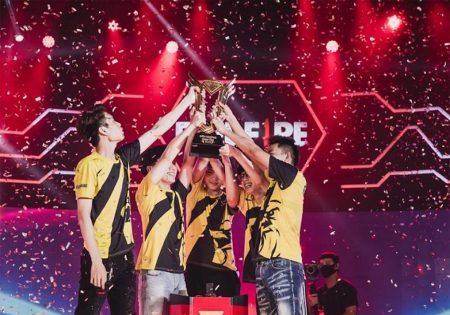 Công Bố 3 Đại Diện Của Việt Nam Tham Dự Siêu Sao Đại Chiến Free Fire Châu Á  2020 | One Esports Vietnam