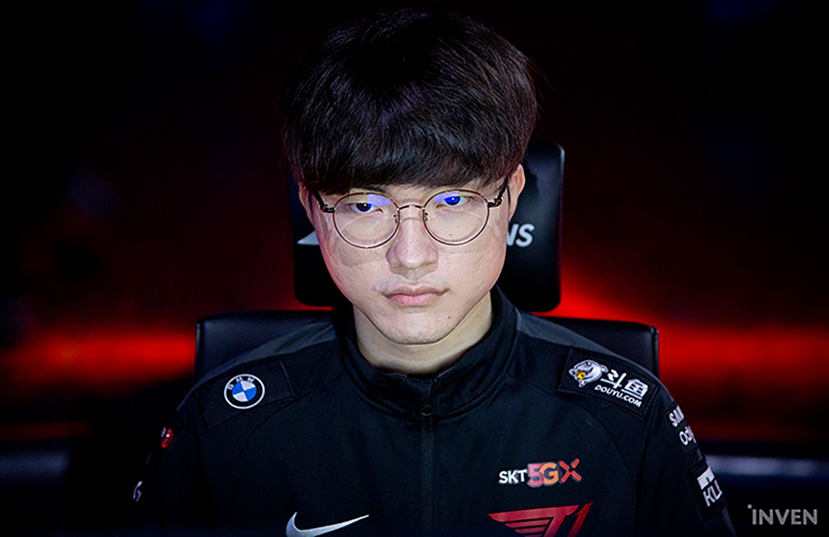 Faker. Фейкер лига легенд. Faker t1. Ли «Faker» Сан хек. Faker League of Legends 2021.