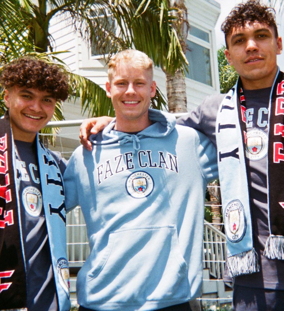FaZe Clan hợp tác với Manchester City thiết kế ra các sản phẩm siêu độc đáo